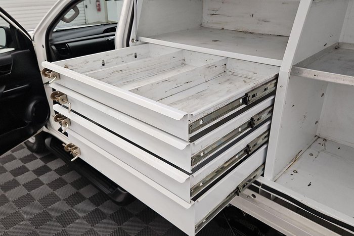 2020 Toyota Hilux SR