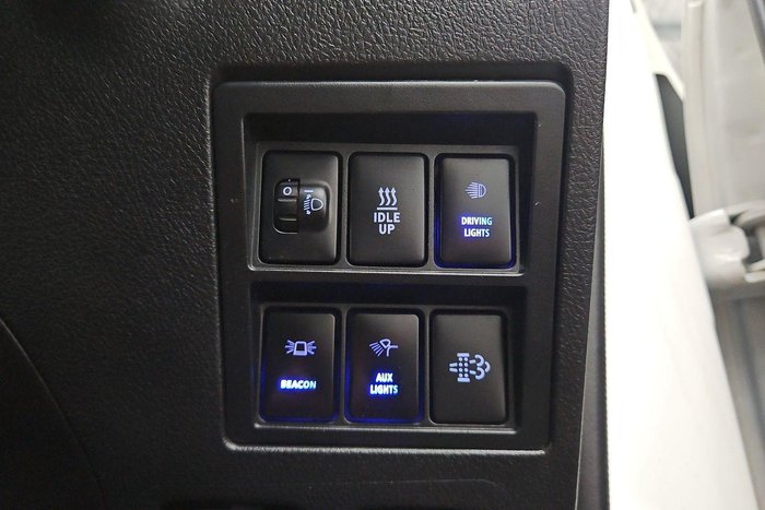 2020 Toyota Hilux SR