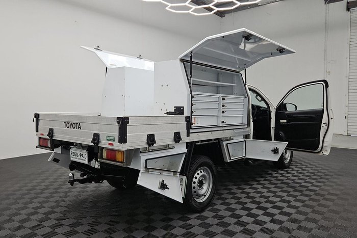 2020 Toyota Hilux SR