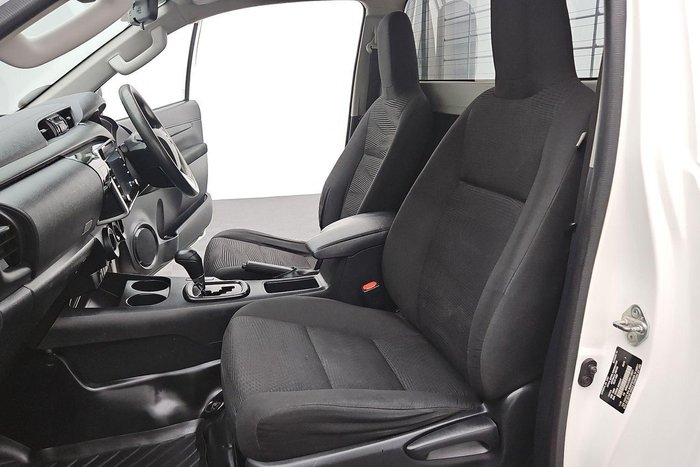 2020 Toyota Hilux SR