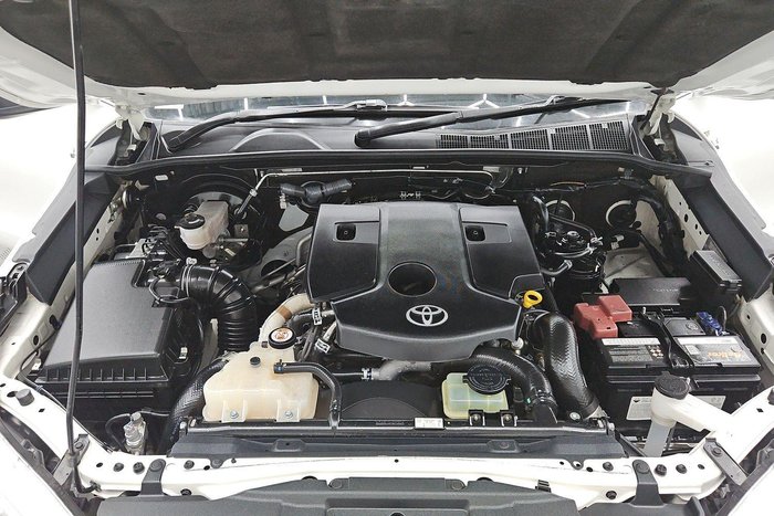 2020 Toyota Hilux SR