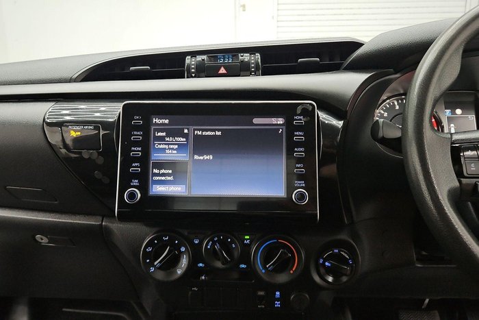 2020 Toyota Hilux SR