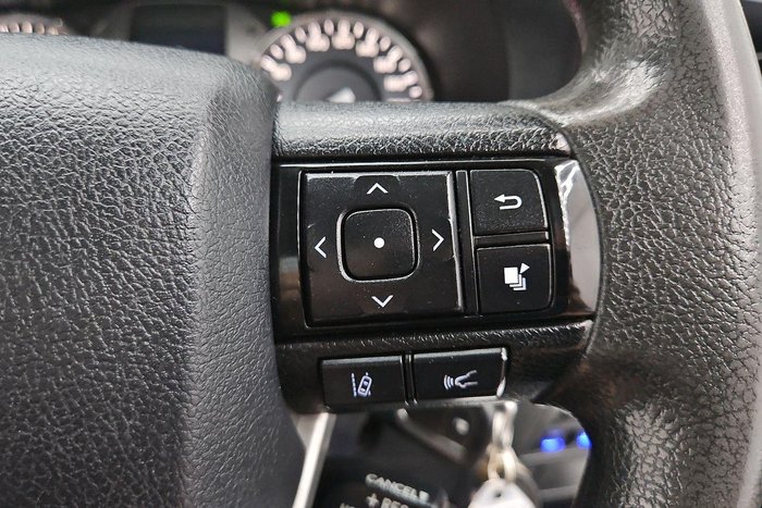 2020 Toyota Hilux SR