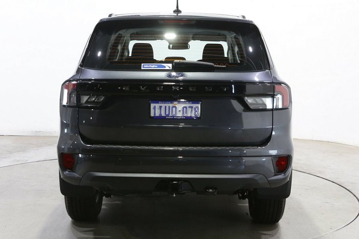 2025 Ford Everest Ambiente