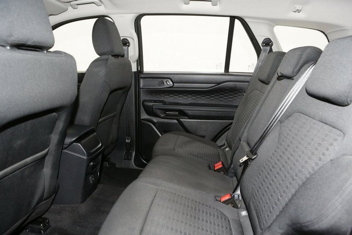 2025 Ford Everest Ambiente