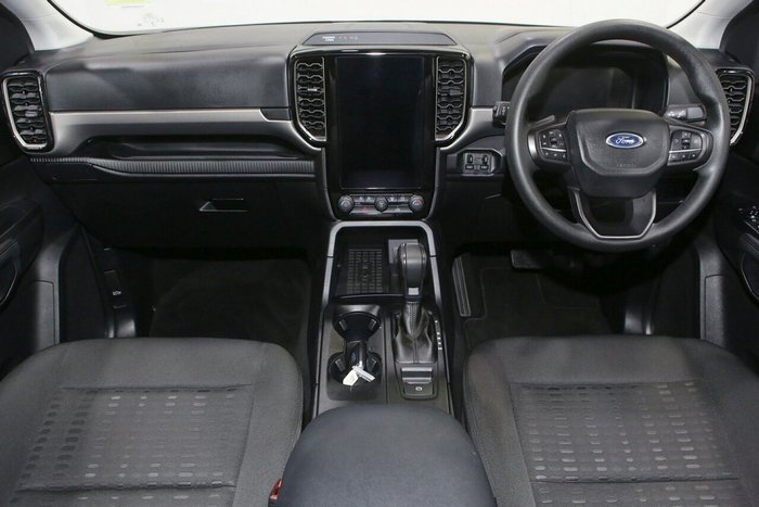 2025 Ford Everest Ambiente