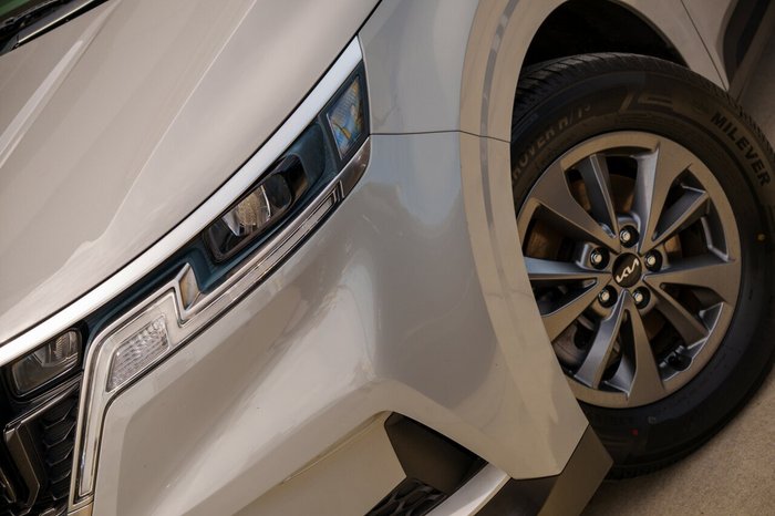 2023 Kia Carnival S