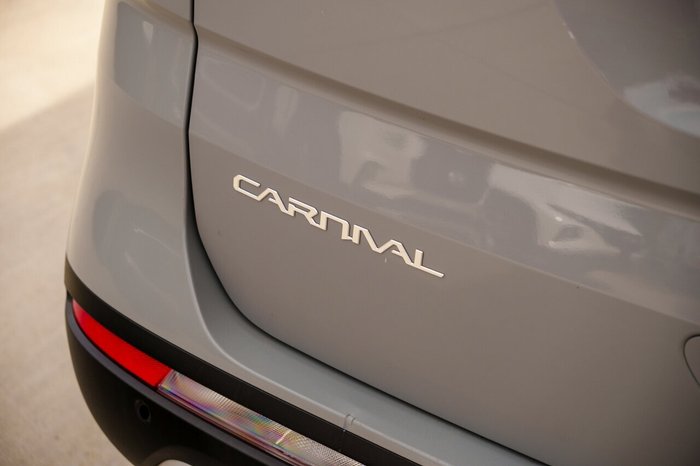 2023 Kia Carnival S