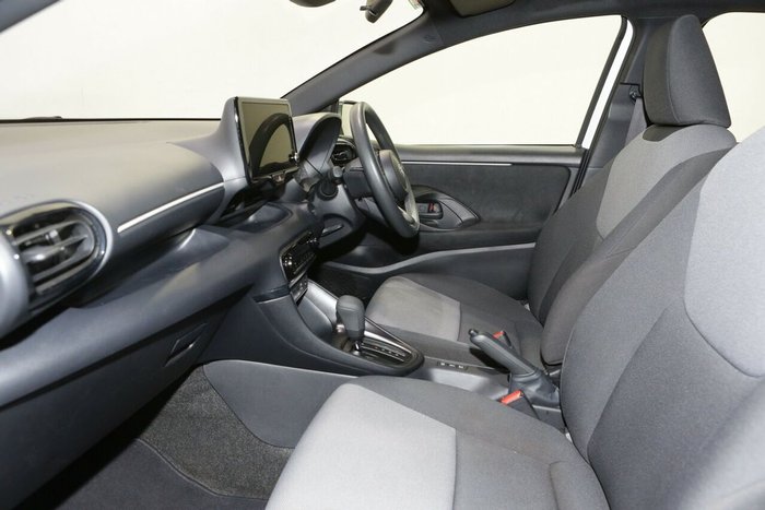 2025 Toyota Yaris Ascent Sport Hybrid