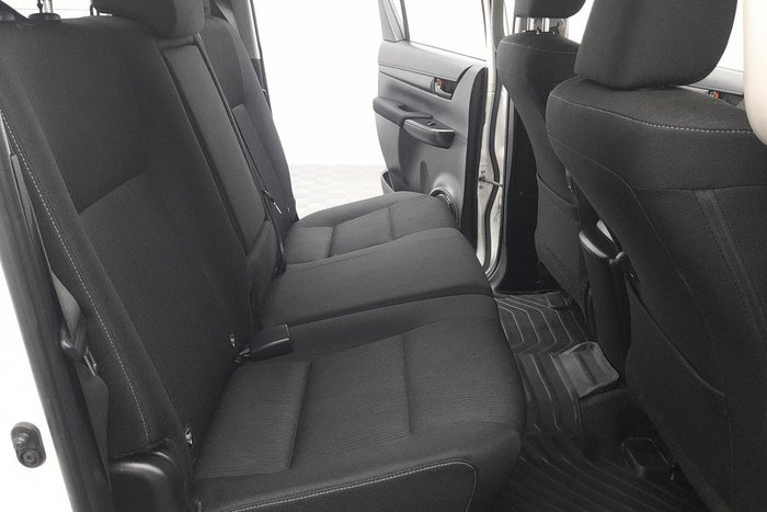 2021 Toyota Hilux SR