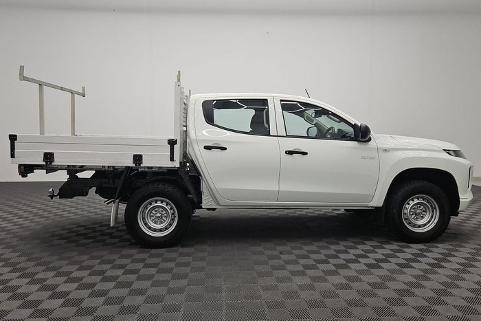 2022 Mitsubishi Triton GLX