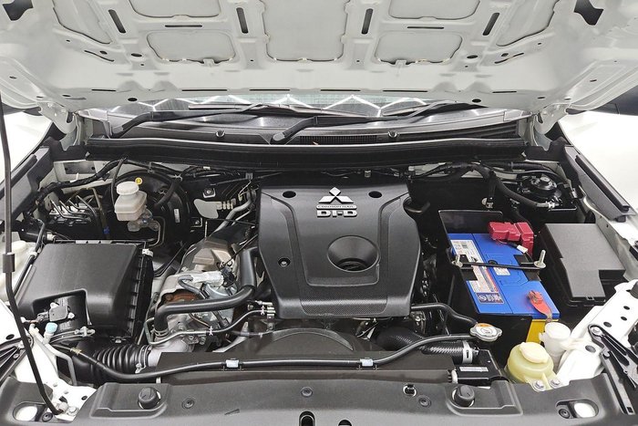 2022 Mitsubishi Triton GLX