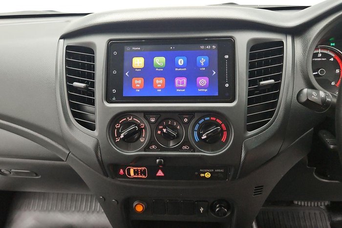 2022 Mitsubishi Triton GLX