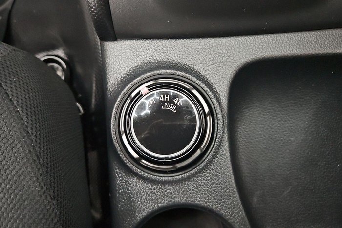 2022 Mitsubishi Triton GLX