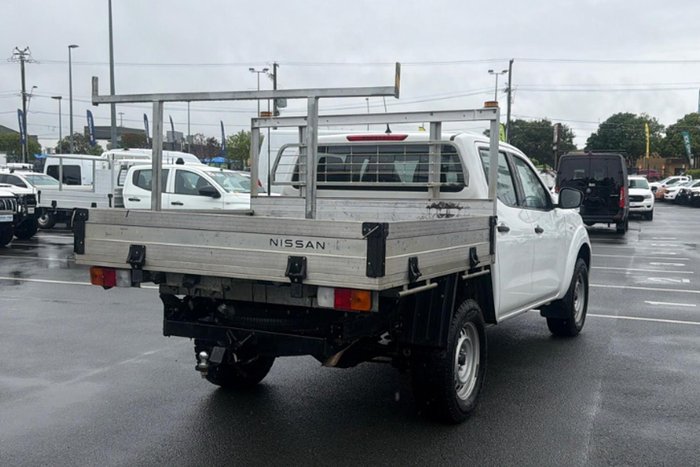 2022 Nissan Navara SL