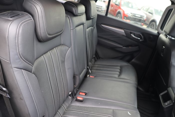 2021 Isuzu MU-X LS-T
