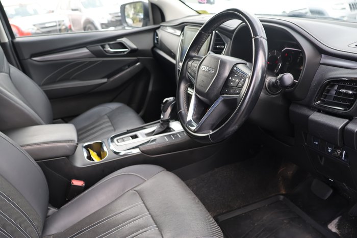 2021 Isuzu MU-X LS-T