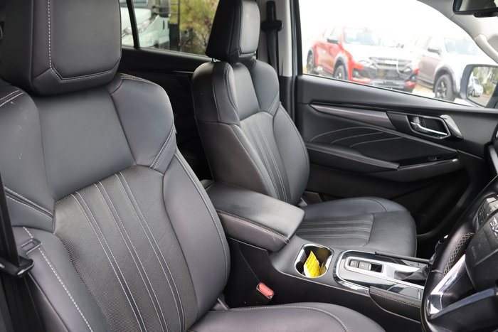 2021 Isuzu MU-X LS-T