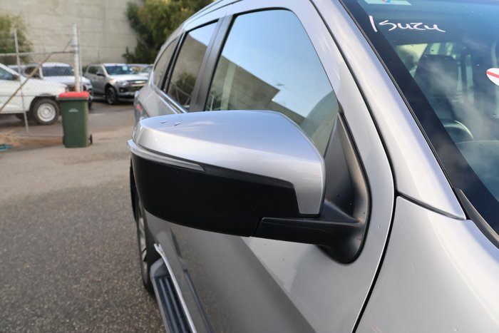 2021 Isuzu MU-X LS-T