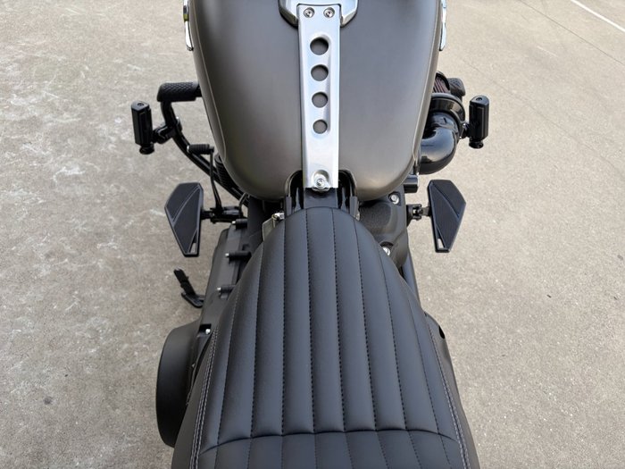 2018 HARLEY-DAVIDSON FXBB STREET BOB Grey