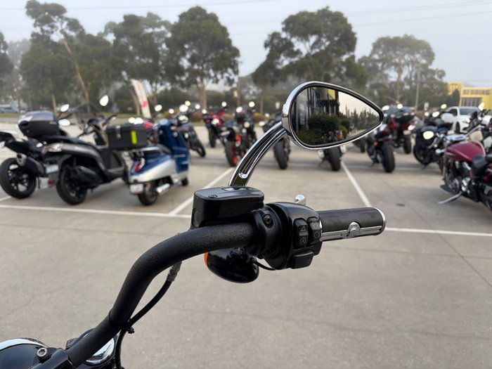 2018 HARLEY-DAVIDSON FXBB STREET BOB Grey