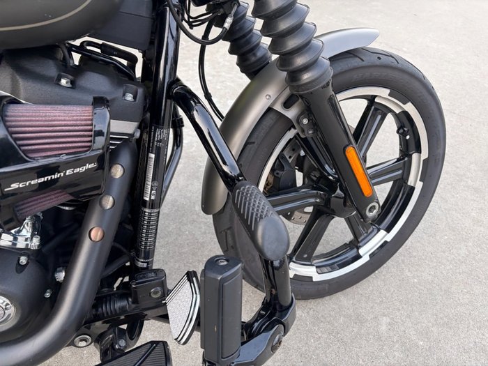 2018 HARLEY-DAVIDSON FXBB STREET BOB Grey
