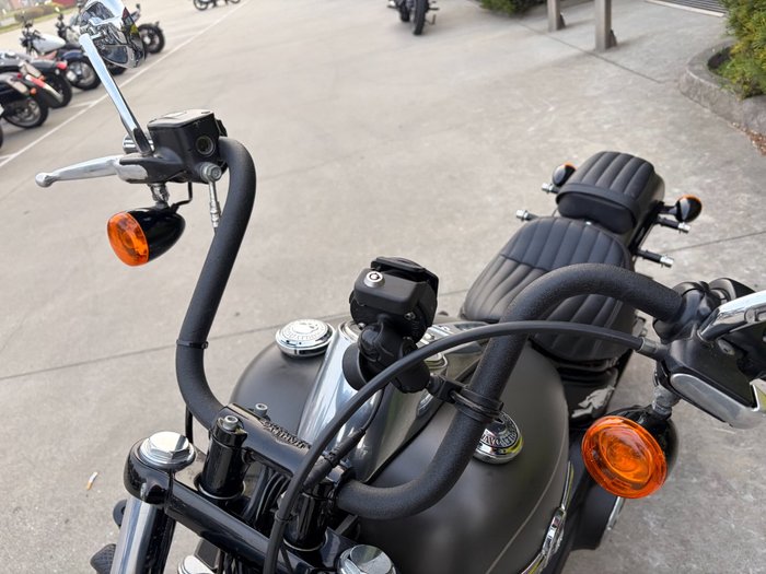 2018 HARLEY-DAVIDSON FXBB STREET BOB Grey