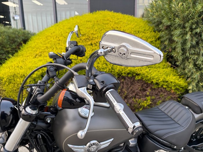 2018 HARLEY-DAVIDSON FXBB STREET BOB Grey