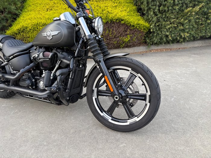 2018 HARLEY-DAVIDSON FXBB STREET BOB Grey