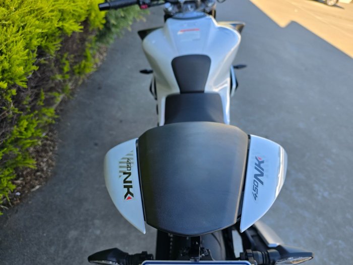 2024 CFMOTO 450 NK White