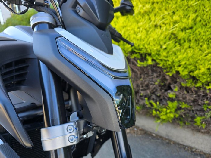 2024 CFMOTO 450 NK White