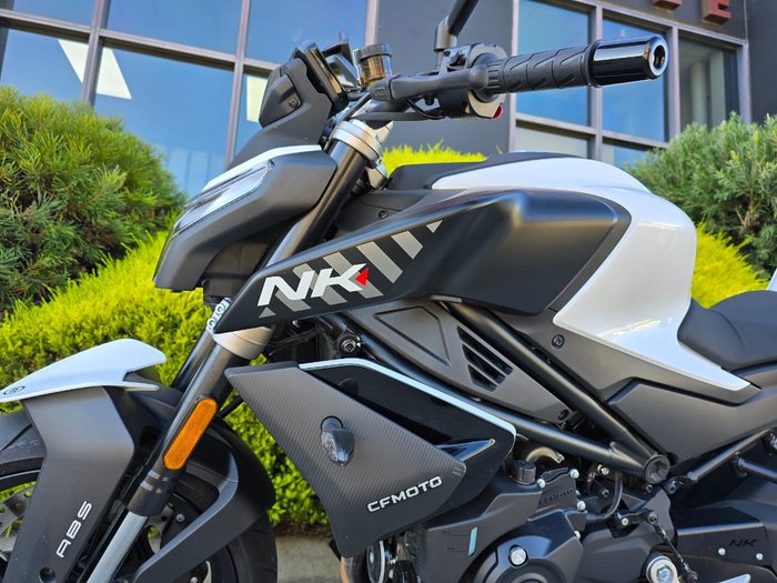 2024 CFMOTO 450 NK White