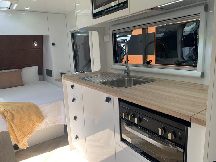 2026 Vivid Caravans Explorer 21ft Family Double Bunk