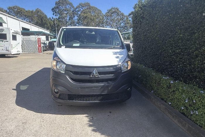 2021 Mitsubishi Express GLX