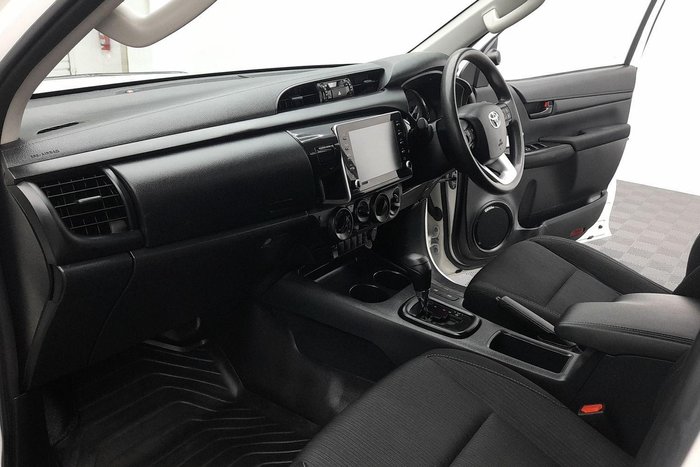 2021 Toyota Hilux SR