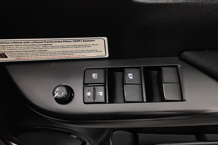 2021 Toyota Hilux SR