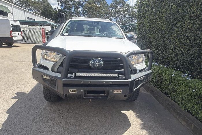 2022 Toyota Hilux SR