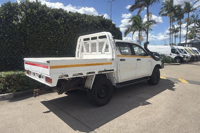 2022 Toyota Hilux SR