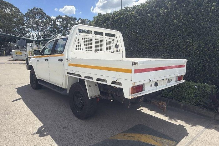 2022 Toyota Hilux SR