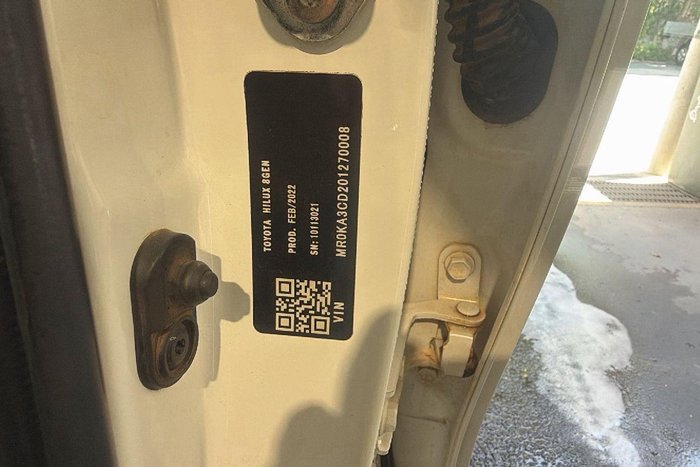 2022 Toyota Hilux SR