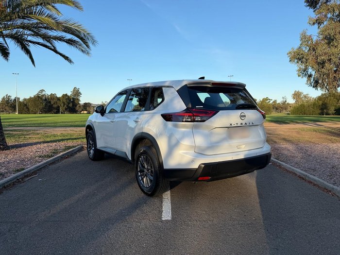 2026 Nissan X-TRAIL ST