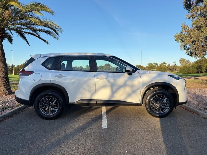 2026 Nissan X-TRAIL ST