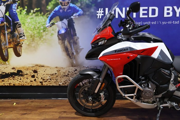 2021 Ducati 2021 Ducati Multistrada V4S Technology+Touring+Performance ( Red