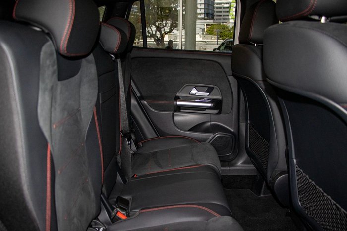 2025 Mercedes-Benz GLA-Class GLA200