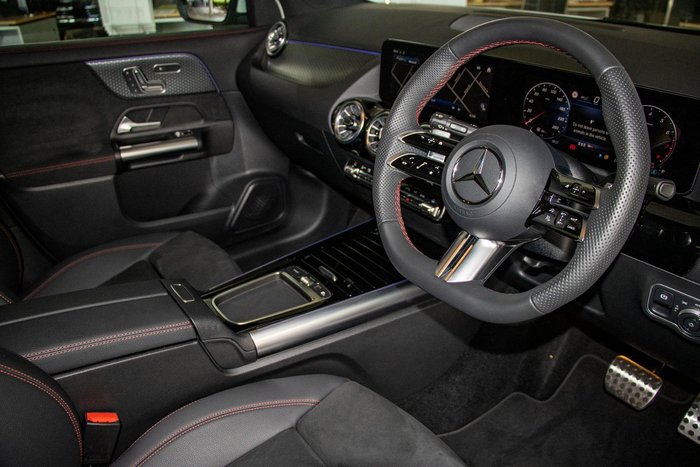 2025 Mercedes-Benz GLA-Class GLA200