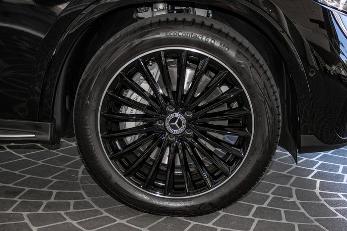 2025 Mercedes-Benz GLC-Class GLC300