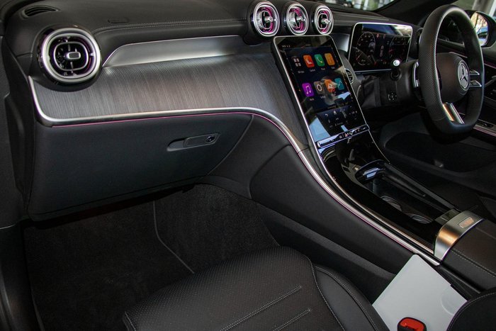 2025 Mercedes-Benz GLC-Class GLC300