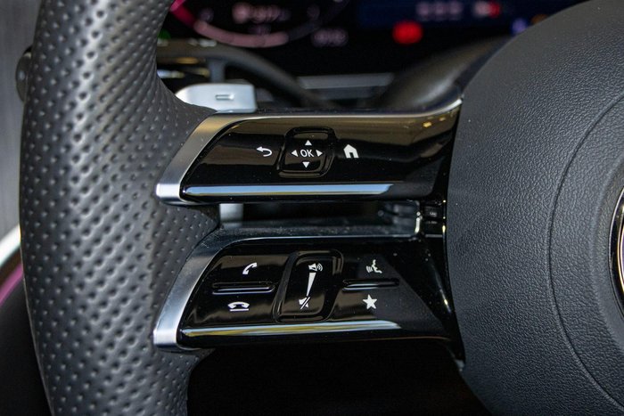 2025 Mercedes-Benz GLC-Class GLC300