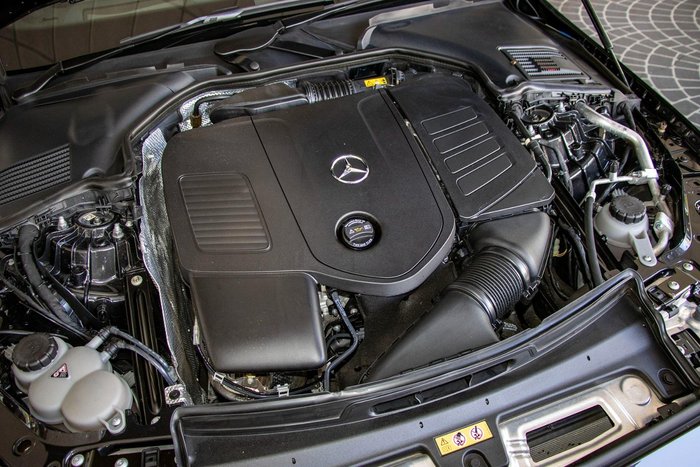 2023 Mercedes-Benz C-Class C200