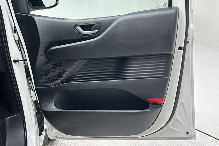 2022 Hyundai STARIA LOAD